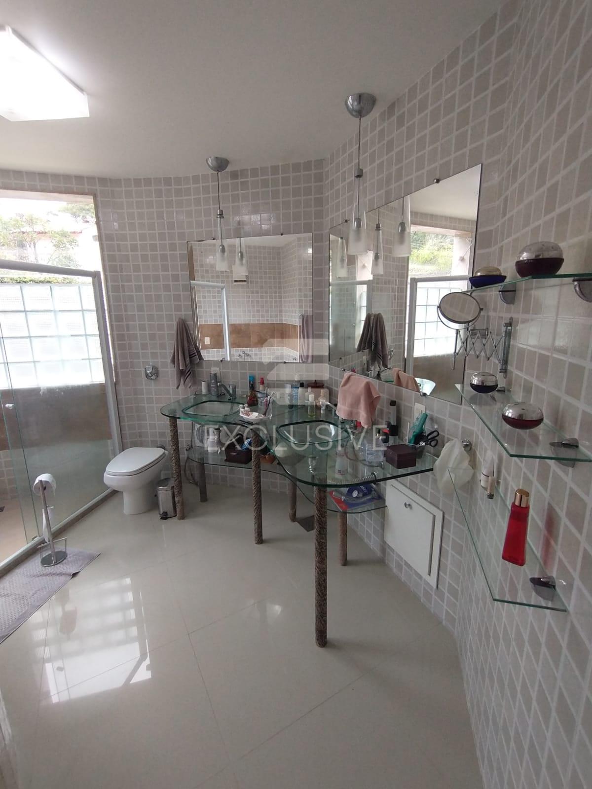 Casa com 3 dormit&oacute;rios &agrave; venda, 200 m&sup2; por R$ 750.000 - Fazenda Bela Vista - Nova Friburgo  Nova Friburgo - 