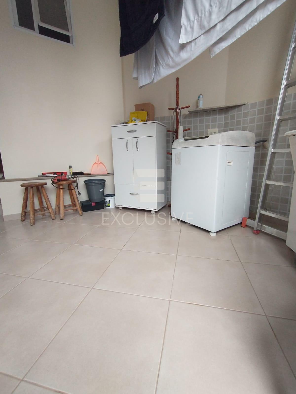 Casa com 3 dormit&oacute;rios &agrave; venda, 200 m&sup2; por R$ 750.000 - Fazenda Bela Vista - Nova Friburgo  Nova Friburgo - 