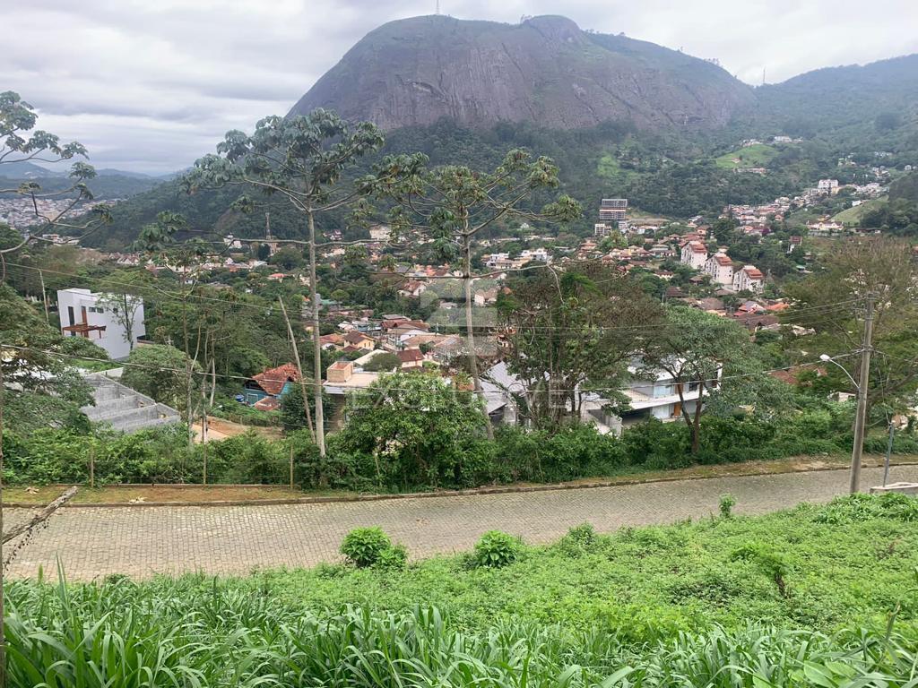 Terreno &agrave; venda, 825 m&sup2; por R$ 300.000 - C&ocirc;nego- Nova Friburgo/RJ Rua Félicio Vassalo Nova Friburgo - 