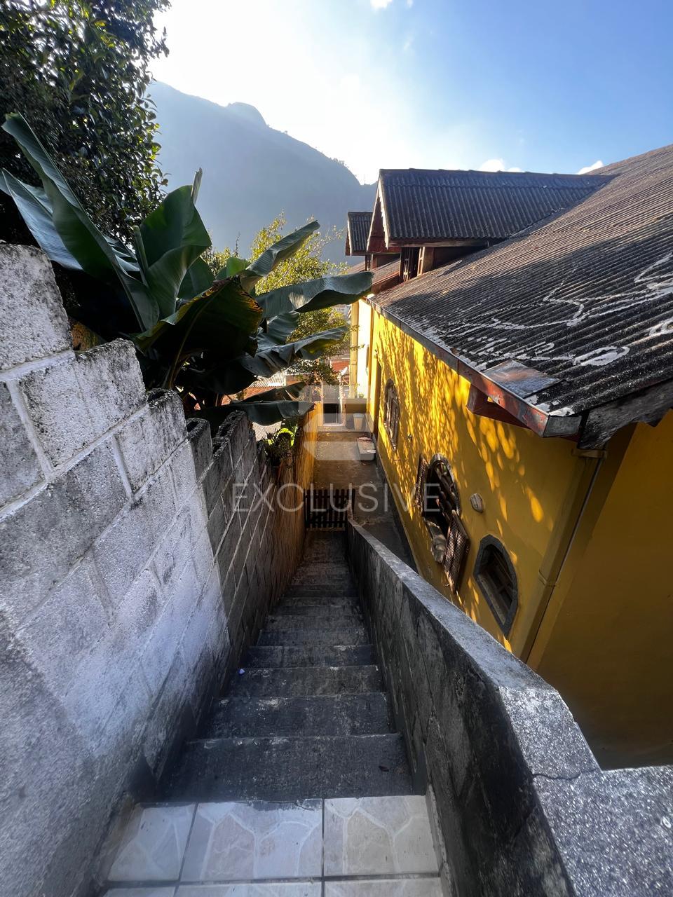 EXCELENTE SOBRADO PARA LOCA&Ccedil;&Atilde;O - C&Ocirc;NEGO - NOVA FRIBURGO R$1.600,00  Nova Friburgo - 