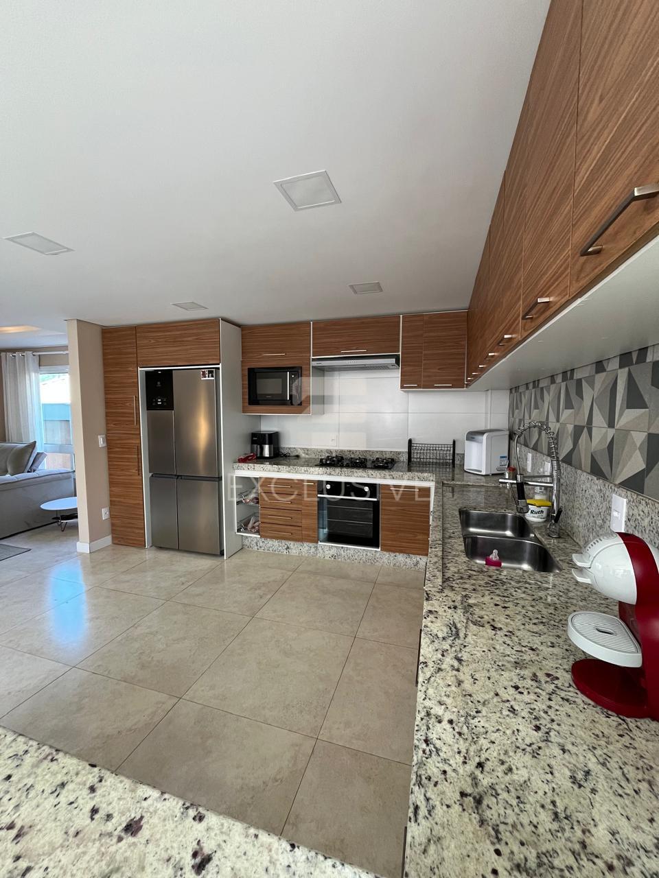 Casa com 3 dormit&oacute;rios &agrave; venda, 254 m&sup2; por R$ 1.590.000 - C&ocirc;nego - Nova Friburgo/RJ  Nova Friburgo - 