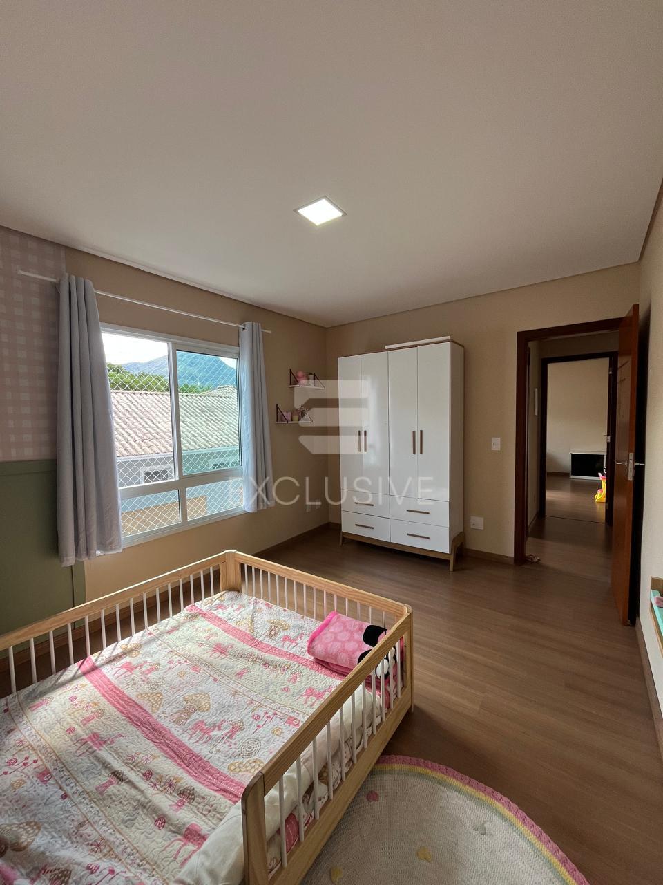 Casa com 3 dormit&oacute;rios &agrave; venda, 254 m&sup2; por R$ 1.590.000 - C&ocirc;nego - Nova Friburgo/RJ  Nova Friburgo - 
