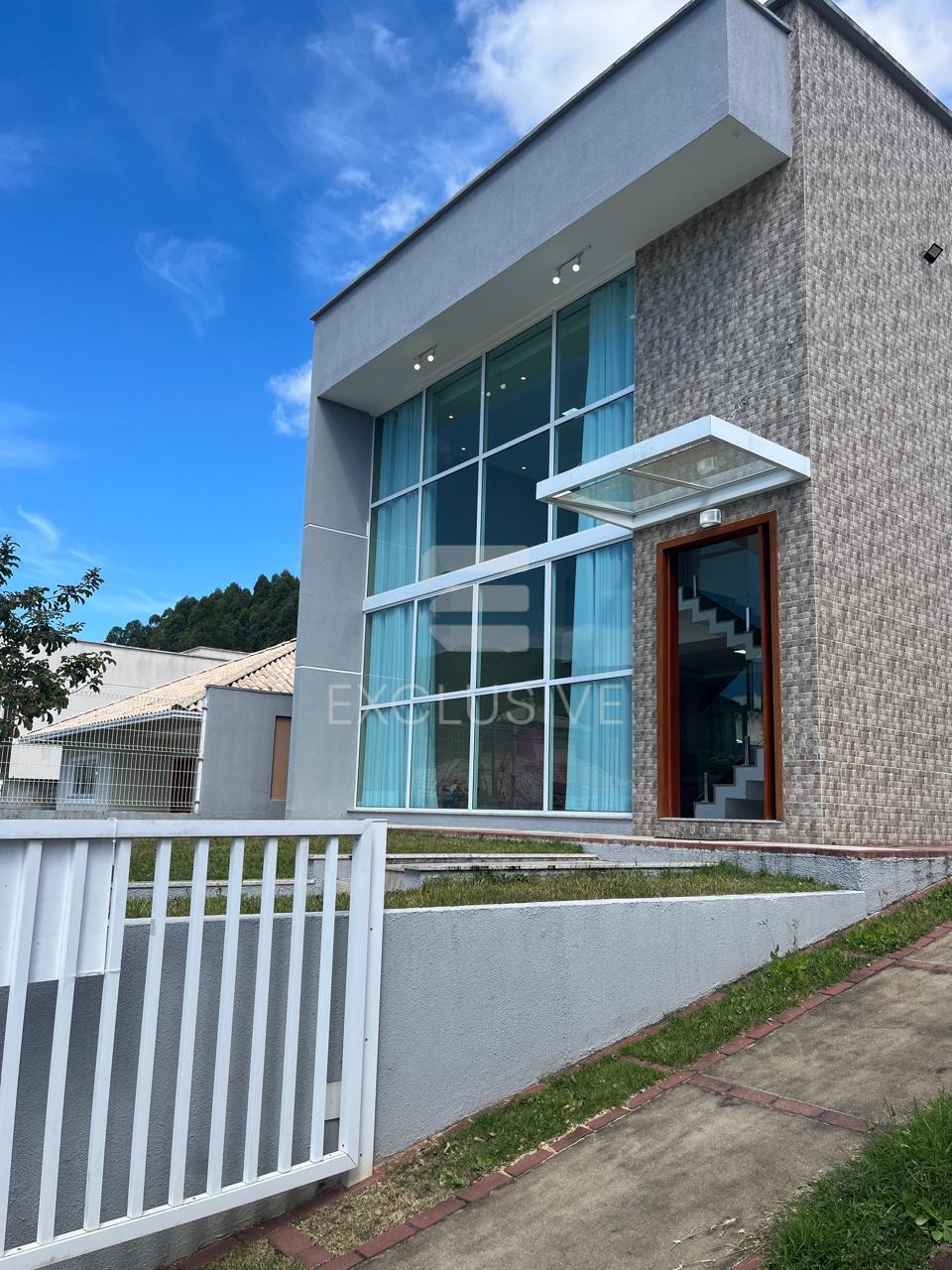 Casa com 3 dormit&oacute;rios &agrave; venda, 254 m&sup2; por R$ 1.590.000 - C&ocirc;nego - Nova Friburgo/RJ  Nova Friburgo - 