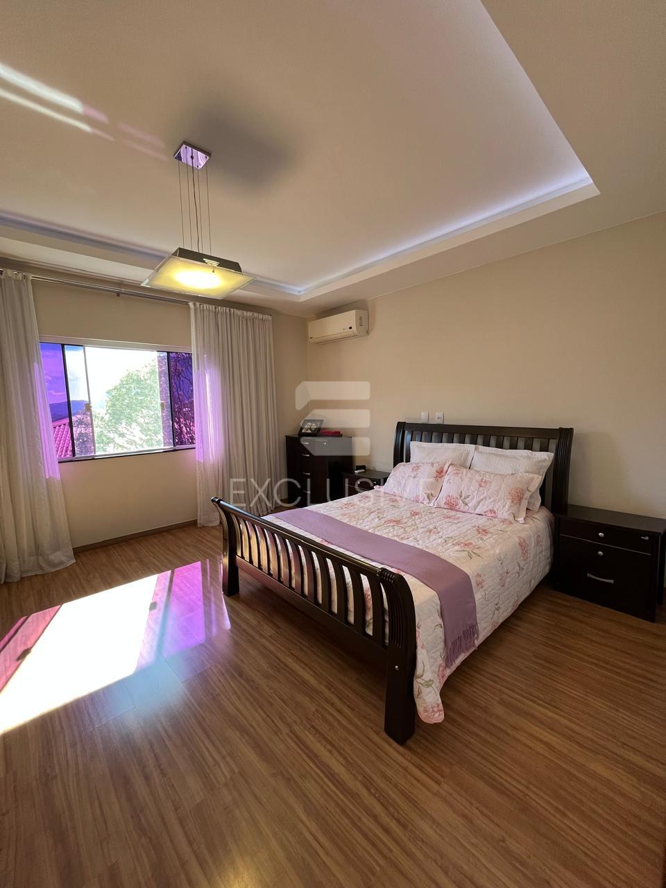 Casa com 4 dormit&oacute;rios &agrave; venda, 405 m&sup2; por R$ 1.300.000,00 - Cascatinha - Nova Friburgo/RJ  Nova Friburgo - 