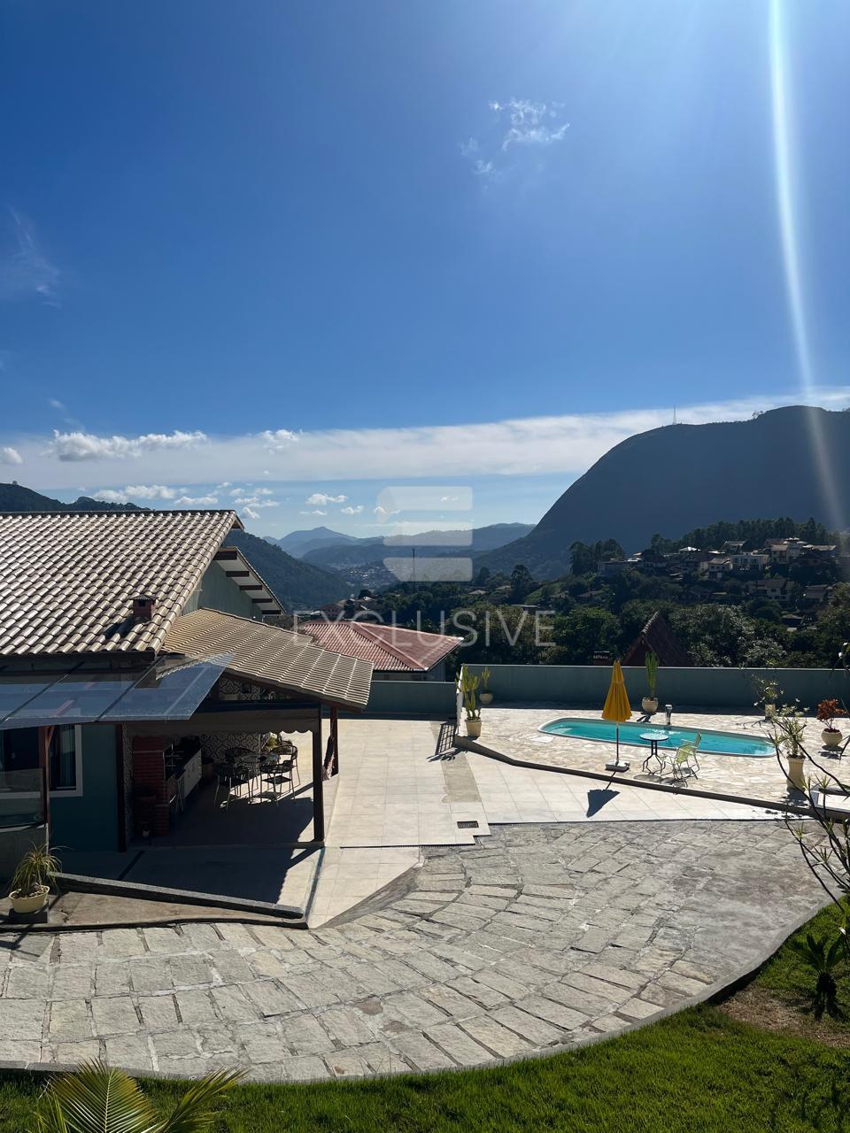 Casa com 4 dormit&oacute;rios &agrave; venda, 405 m&sup2; por R$ 1.300.000,00 - Cascatinha - Nova Friburgo/RJ  Nova Friburgo - 