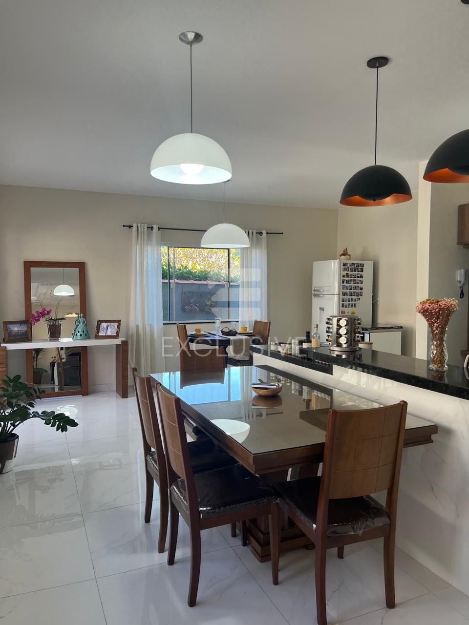 Casa com 4 dormit&oacute;rios &agrave; venda, 405 m&sup2; por R$ 1.300.000,00 - Cascatinha - Nova Friburgo/RJ  Nova Friburgo - 
