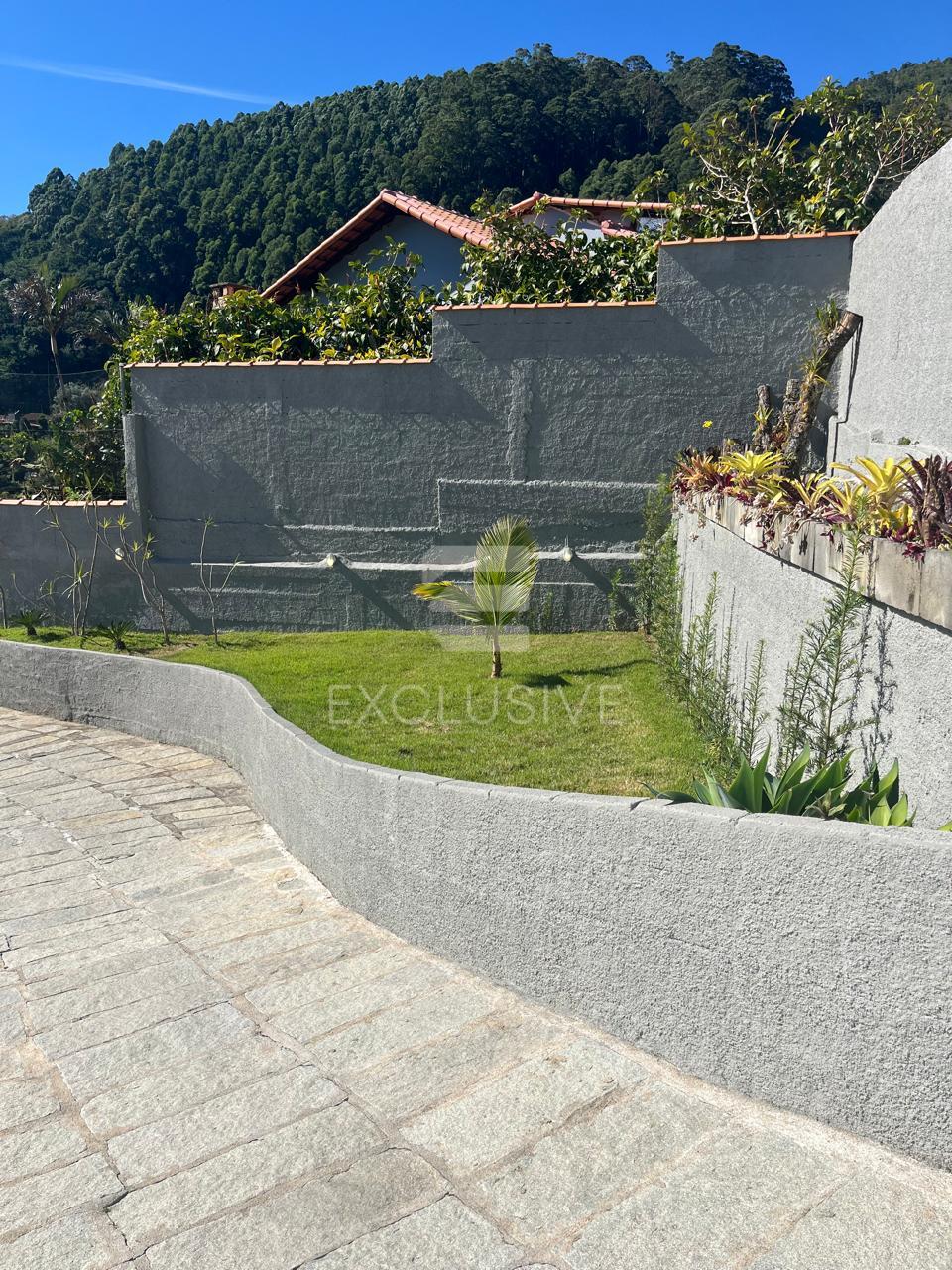 Casa com 4 dormit&oacute;rios &agrave; venda, 405 m&sup2; por R$ 1.300.000,00 - Cascatinha - Nova Friburgo/RJ  Nova Friburgo - 