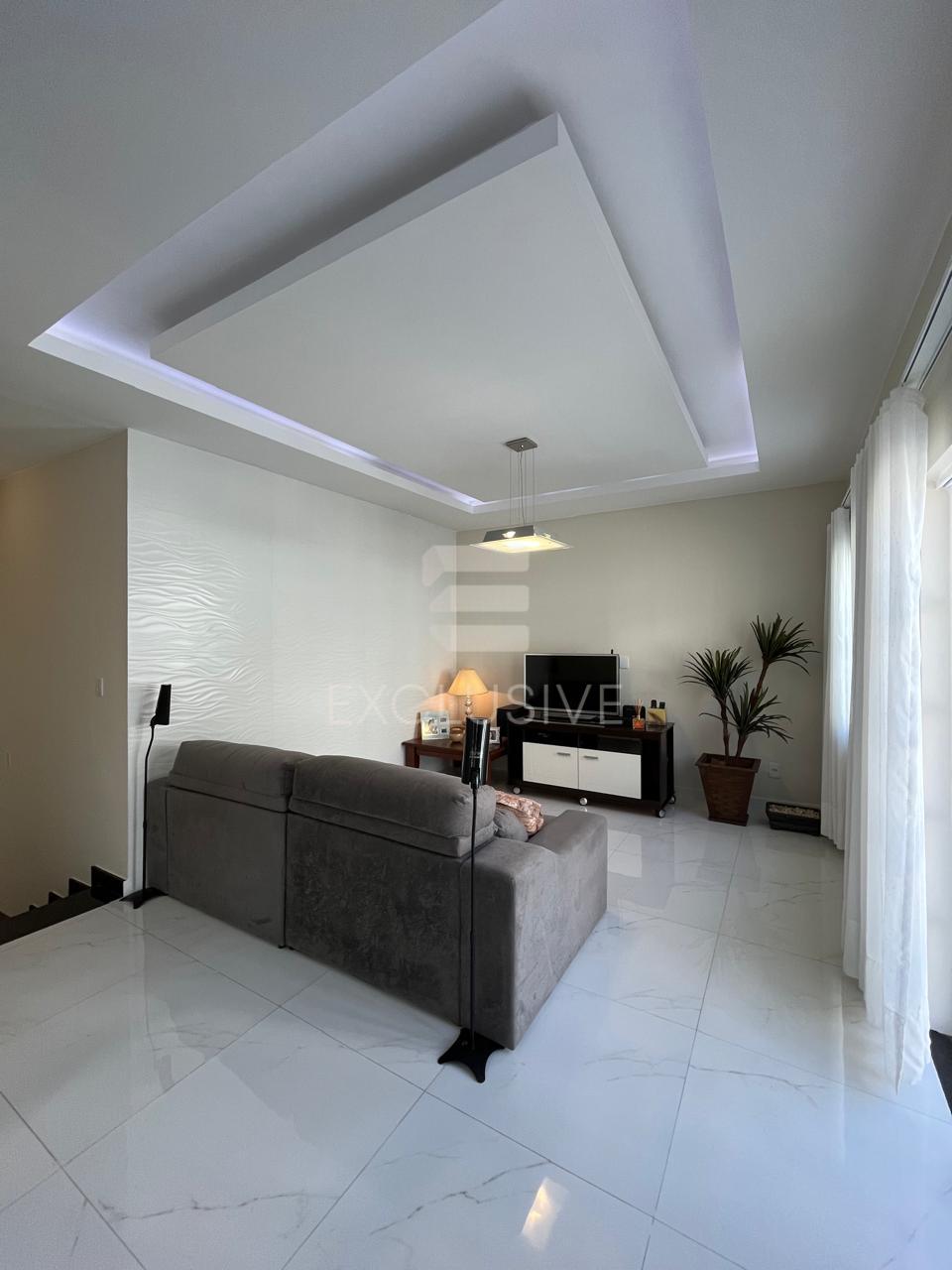 Casa com 4 dormit&oacute;rios &agrave; venda, 405 m&sup2; por R$ 1.300.000,00 - Cascatinha - Nova Friburgo/RJ  Nova Friburgo - 