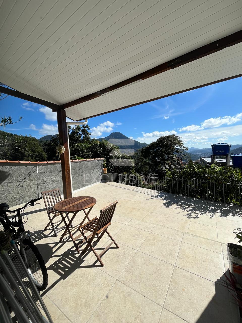 Casa com 4 dormit&oacute;rios &agrave; venda, 405 m&sup2; por R$ 1.300.000,00 - Cascatinha - Nova Friburgo/RJ  Nova Friburgo - 