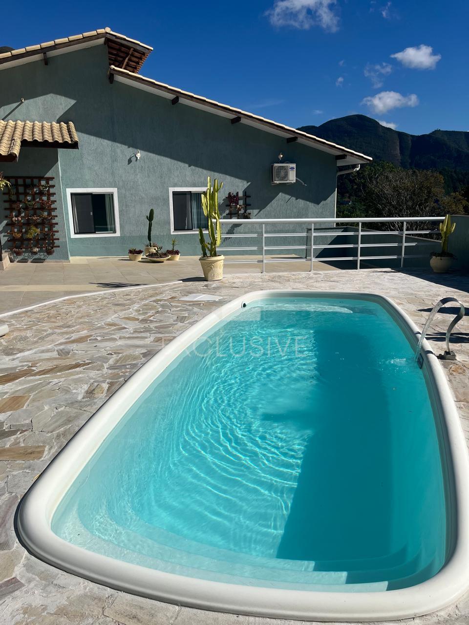 Casa com 4 dormit&oacute;rios &agrave; venda, 405 m&sup2; por R$ 1.300.000,00 - Cascatinha - Nova Friburgo/RJ  Nova Friburgo - 