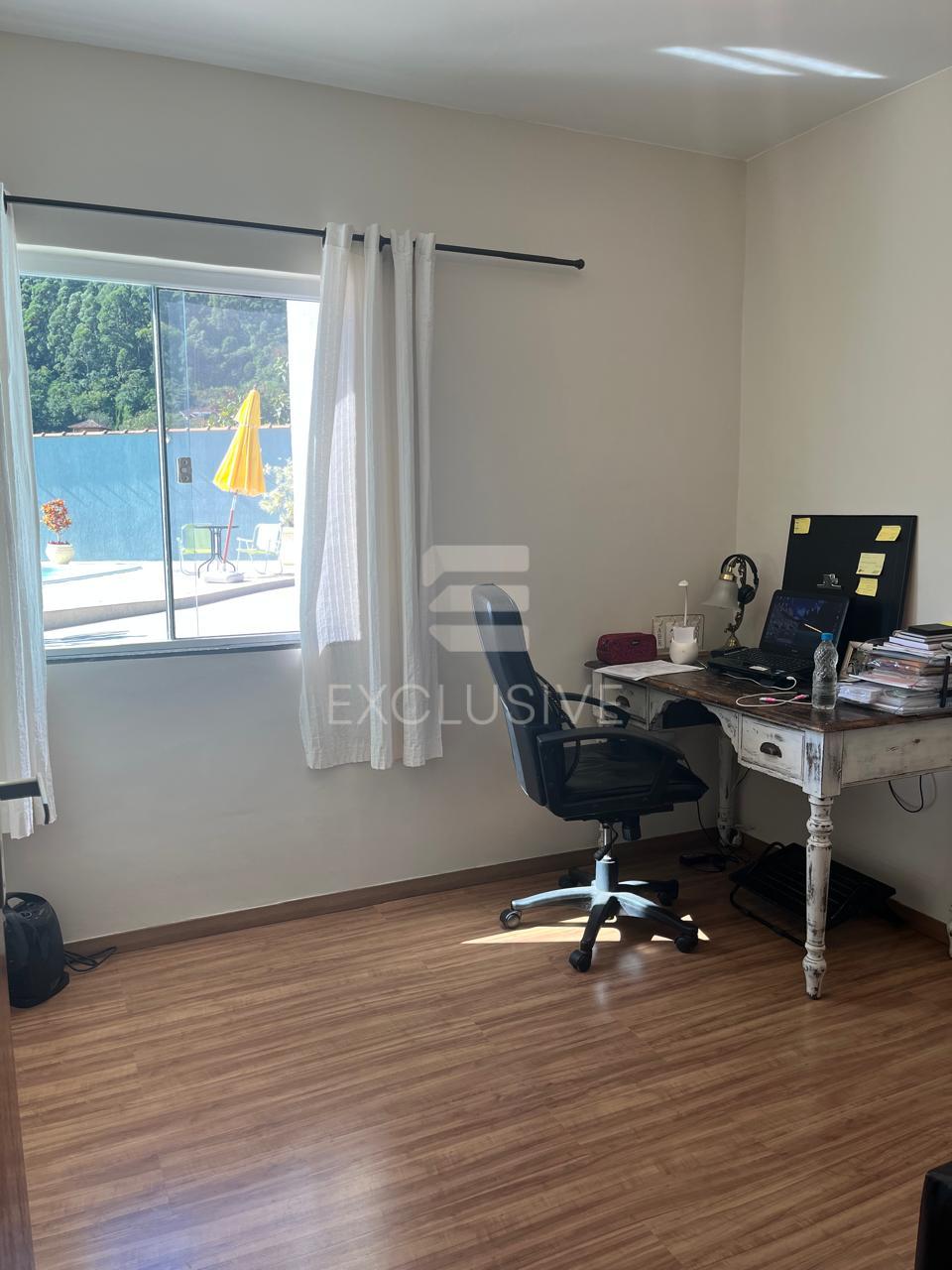 Casa com 4 dormit&oacute;rios &agrave; venda, 405 m&sup2; por R$ 1.300.000,00 - Cascatinha - Nova Friburgo/RJ  Nova Friburgo - 