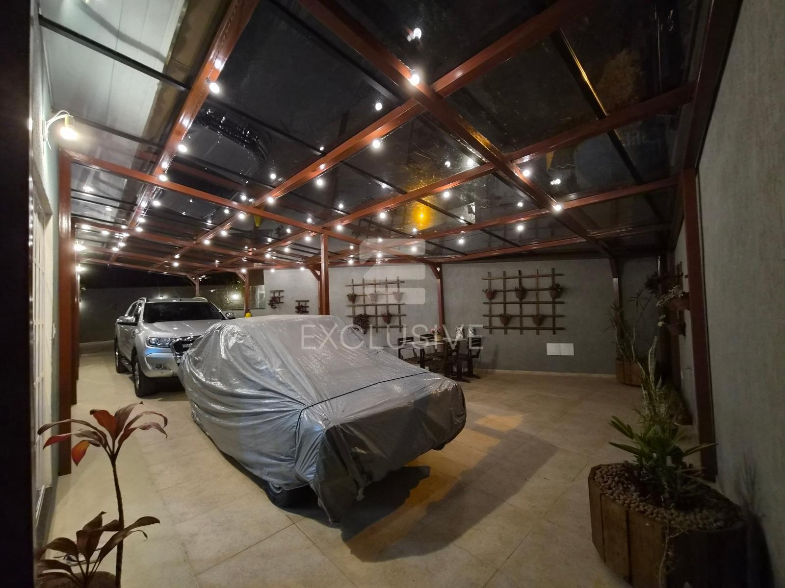 Casa com 4 dormit&oacute;rios &agrave; venda, 325,90 m&sup2; por R$ 1.300.000,00 - Cascatinha - Nova Friburgo  Nova Friburgo - 