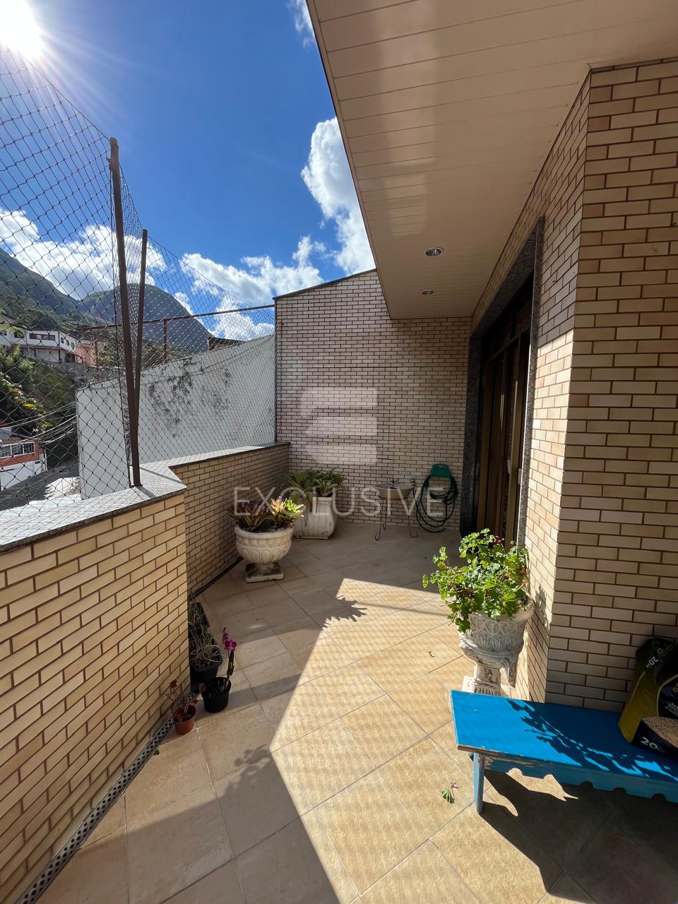 Cobertura com 2 dormit&oacute;rios &agrave; venda, 120 m&sup2; por R$ 900.000, 00 - Centro - Nova Friburgo  Nova Friburgo - 
