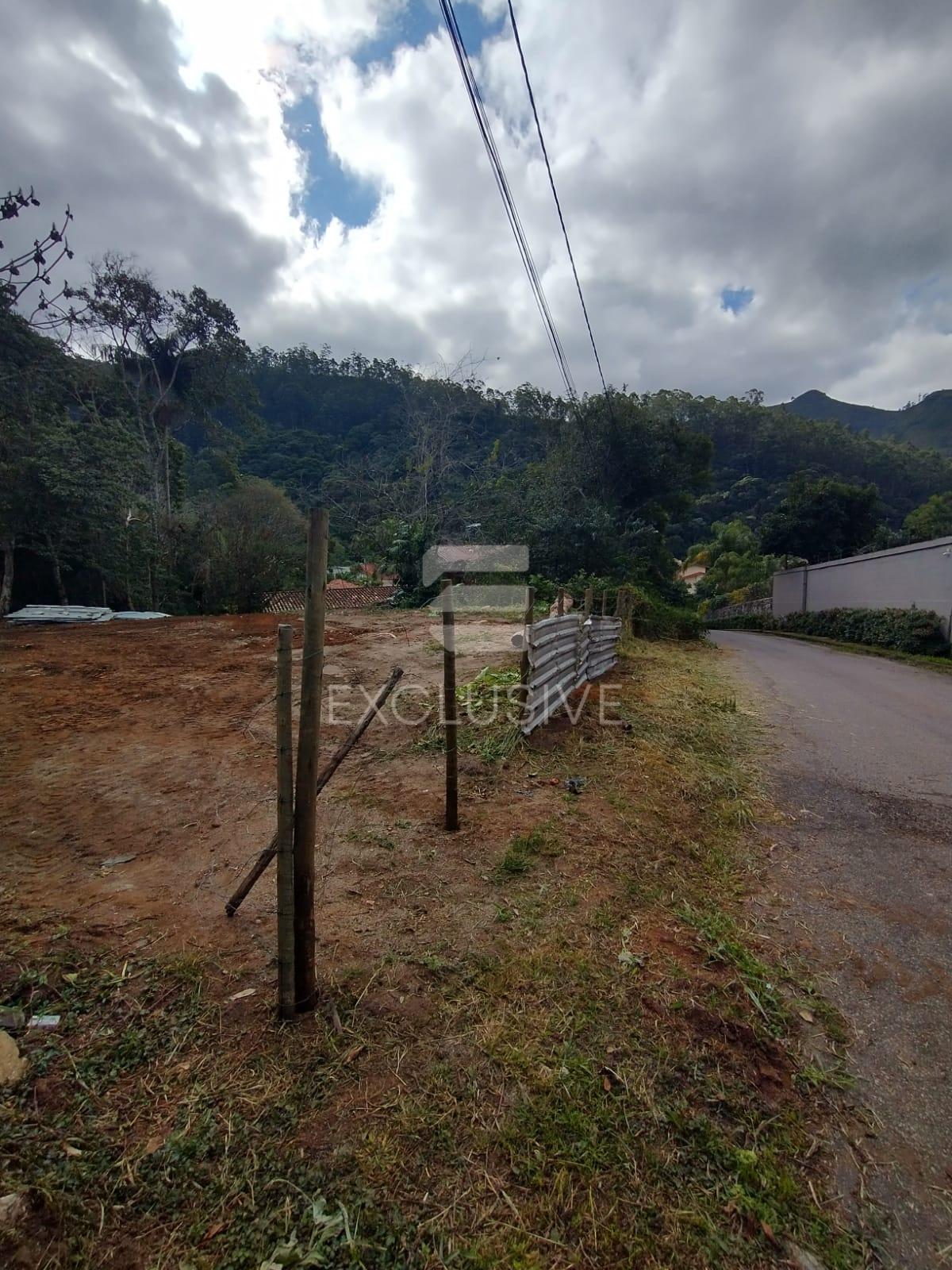 Terreno &agrave; venda, 557 m&sup2; por R$ 450.000 - Vale dos Pinheiros - Nova Friburgo/RJ  Nova Friburgo - 