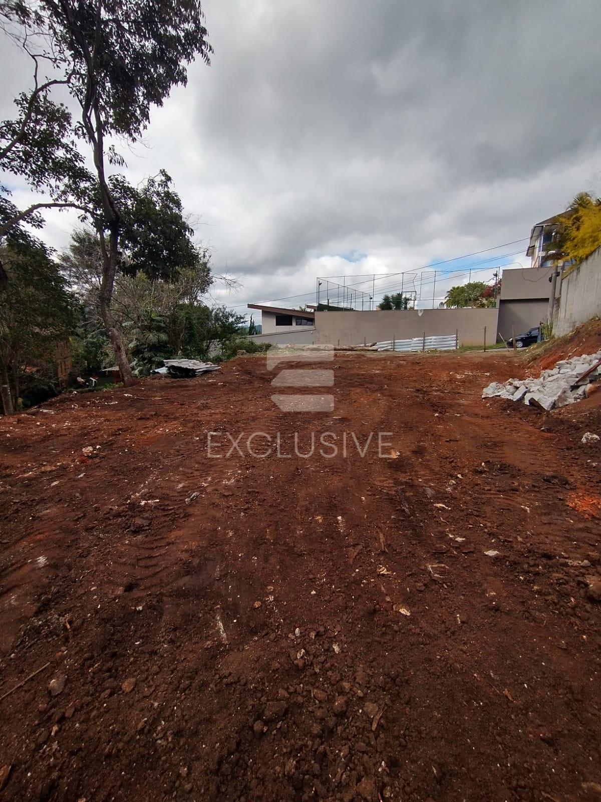 Terreno &agrave; venda, 557 m&sup2; por R$ 450.000 - Vale dos Pinheiros - Nova Friburgo/RJ  Nova Friburgo - 