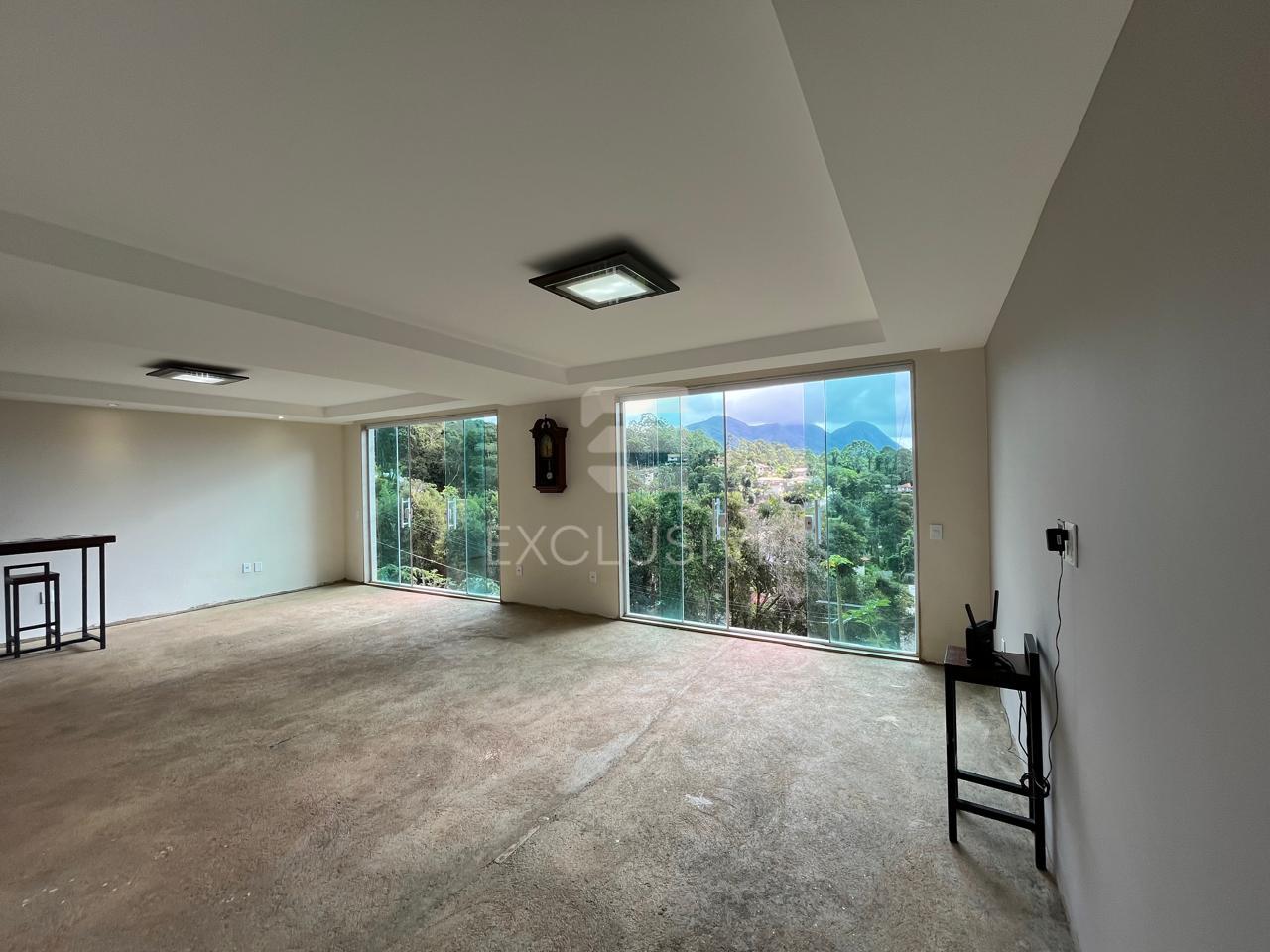 Casa com 4 dormit&oacute;rios &agrave; venda, 260 m&sup2; por R$ 795.000,00 -Perisse - Nova Friburgo/RJ Rua Almirante Pinto Guedes Nova Friburgo - 