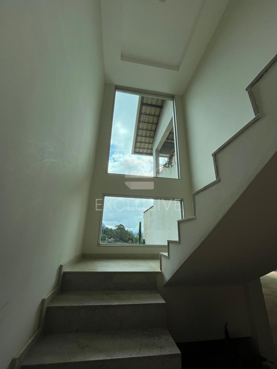Casa com 4 dormit&oacute;rios &agrave; venda, 260 m&sup2; por R$ 795.000,00 -Perisse - Nova Friburgo/RJ Rua Almirante Pinto Guedes Nova Friburgo - 