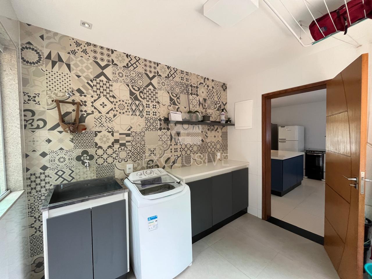 Casa com 4 dormit&oacute;rios &agrave; venda, 260 m&sup2; por R$ 795.000,00 -Perisse - Nova Friburgo/RJ Rua Almirante Pinto Guedes Nova Friburgo - 