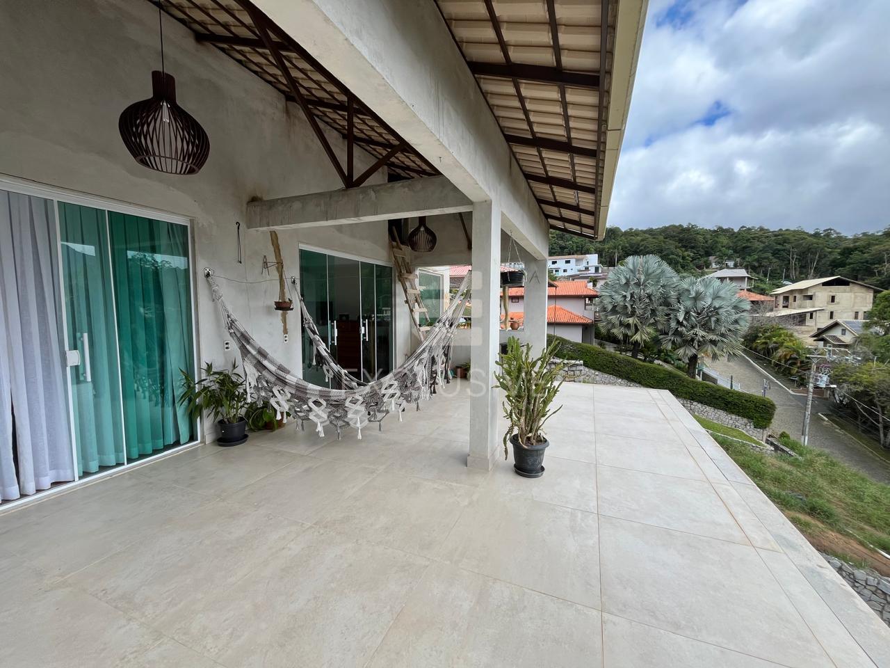 Casa com 4 dormit&oacute;rios &agrave; venda, 260 m&sup2; por R$ 795.000,00 -Perisse - Nova Friburgo/RJ Rua Almirante Pinto Guedes Nova Friburgo - 
