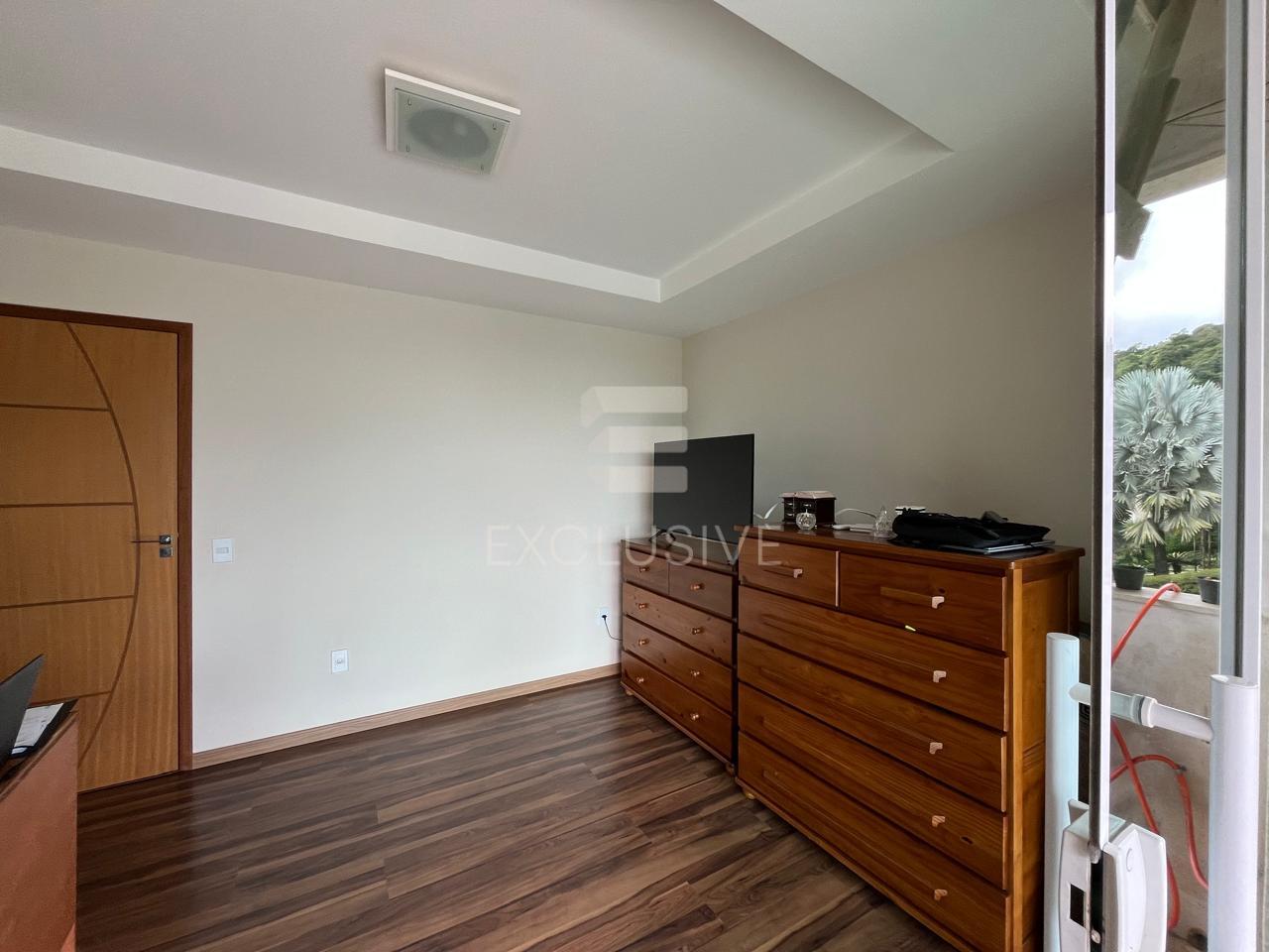 Casa com 4 dormit&oacute;rios &agrave; venda, 260 m&sup2; por R$ 795.000,00 -Perisse - Nova Friburgo/RJ Rua Almirante Pinto Guedes Nova Friburgo - 