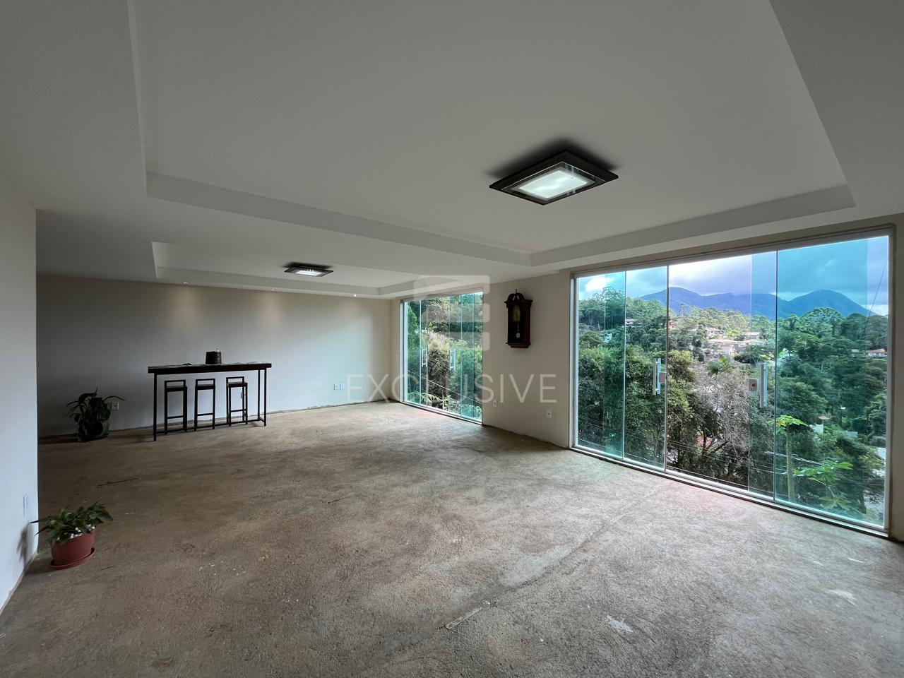 Casa com 4 dormit&oacute;rios &agrave; venda, 260 m&sup2; por R$ 795.000,00 -Perisse - Nova Friburgo/RJ Rua Almirante Pinto Guedes Nova Friburgo - 