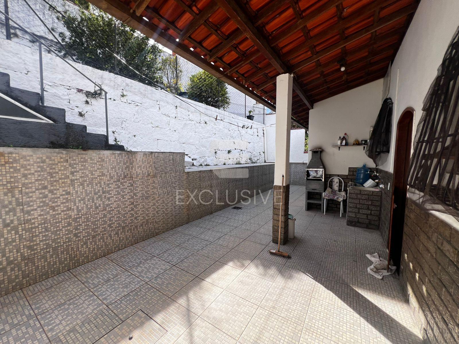 EXCELENTE CASA LOCA&Ccedil;&Atilde;O NO CENTRO DO CONEGO DE 3 QUARTOS R$3.900,00  Nova Friburgo - 