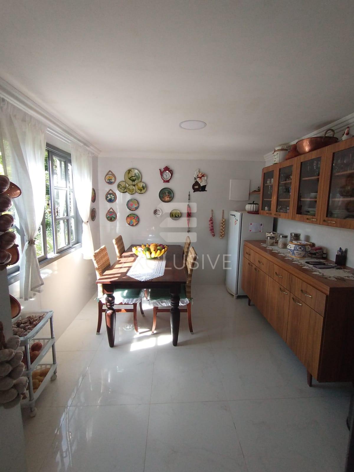 Casa com 4 dormit&oacute;rios &agrave; venda, 480 m&sup2; por R$ 1.100.000 - Mury - Nova Friburgo - RJ  Nova Friburgo - 