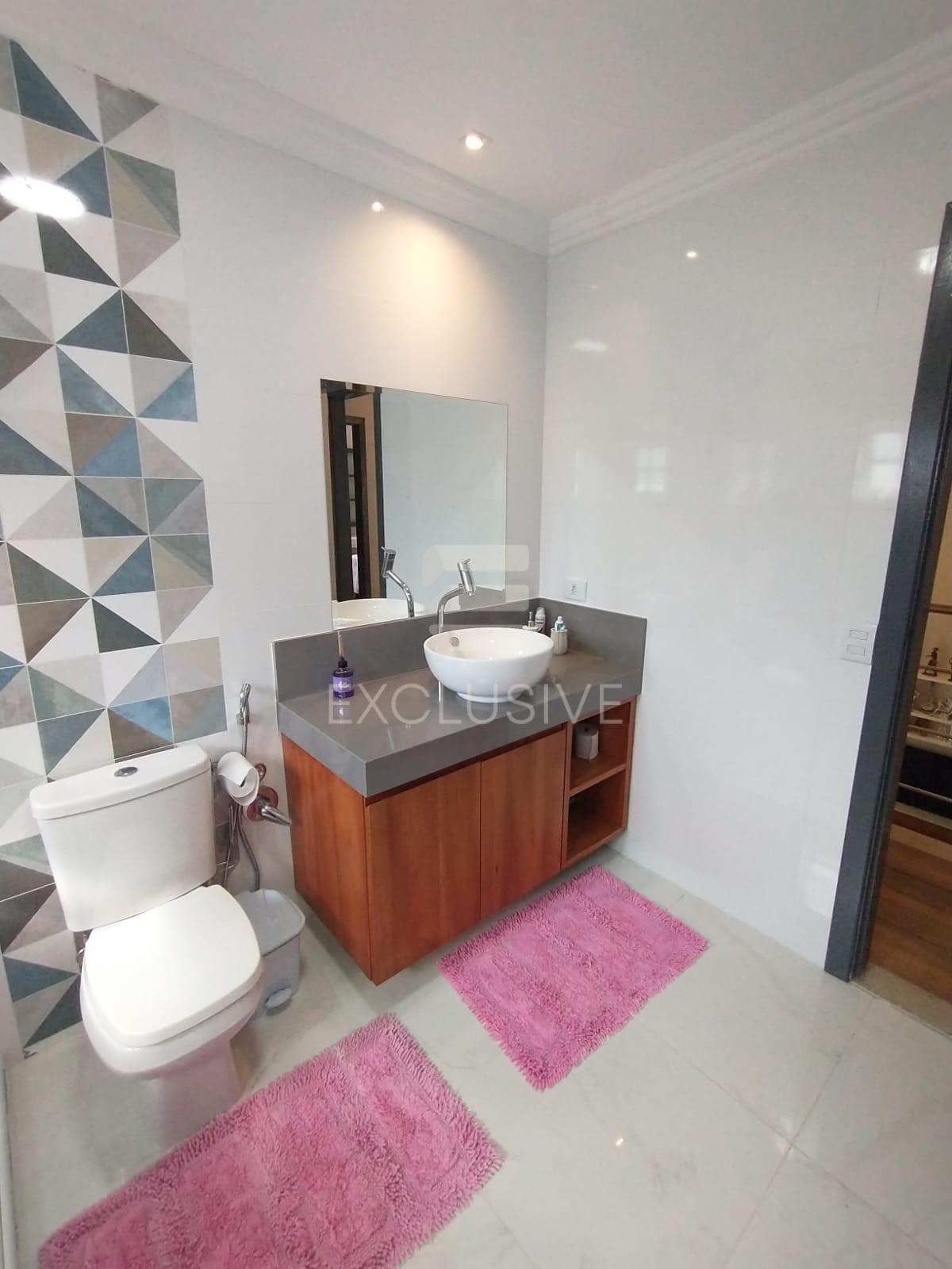 Casa com 4 dormit&oacute;rios &agrave; venda, 480 m&sup2; por R$ 1.100.000 - Mury - Nova Friburgo - RJ  Nova Friburgo - 