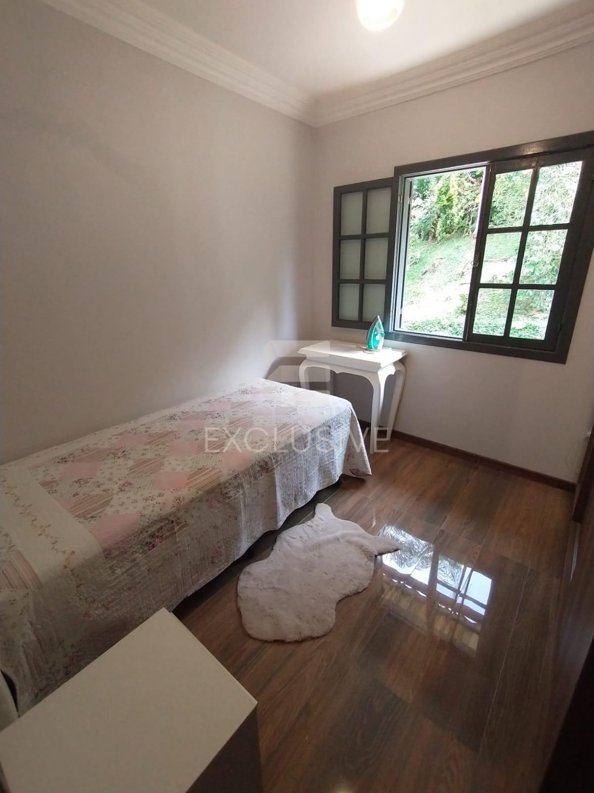 Casa com 4 dormit&oacute;rios &agrave; venda, 480 m&sup2; por R$ 1.100.000 - Mury - Nova Friburgo - RJ  Nova Friburgo - 