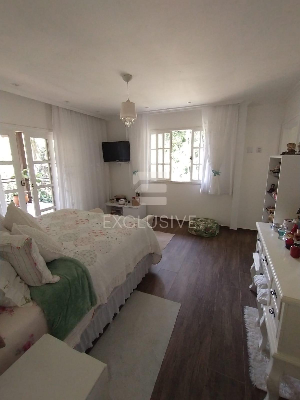 Casa com 4 dormit&oacute;rios &agrave; venda, 480 m&sup2; por R$ 1.100.000 - Mury - Nova Friburgo - RJ  Nova Friburgo - 