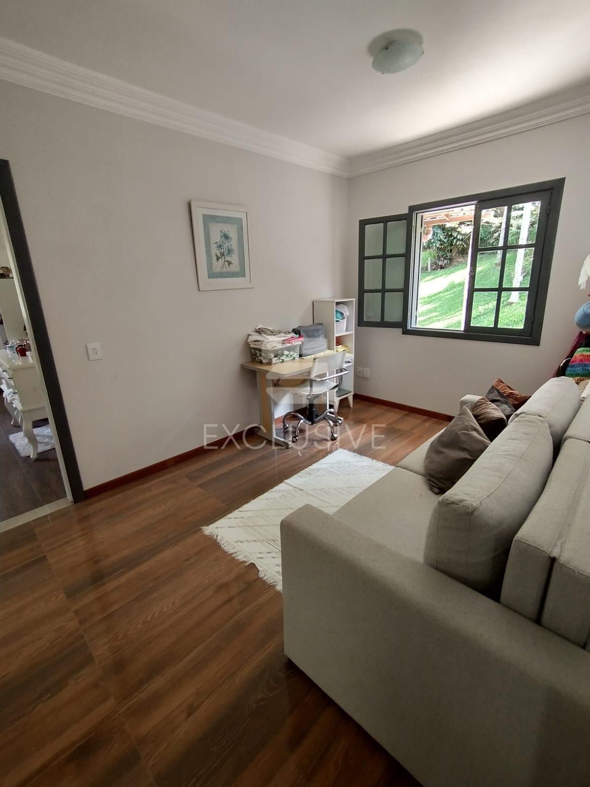 Casa com 4 dormit&oacute;rios &agrave; venda, 480 m&sup2; por R$ 1.100.000 - Mury - Nova Friburgo - RJ  Nova Friburgo - 