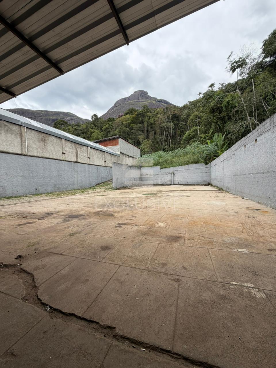 EXCELENTE GALP&Atilde;O PARA LOCA&Ccedil;&Atilde;O NA TERE X FRI COM 1120M&sup2; Mario Antonio Thurler Nova Friburgo - 