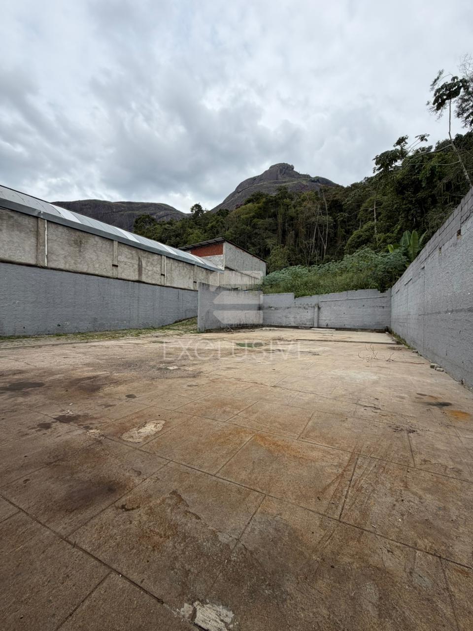 EXCELENTE GALP&Atilde;O PARA LOCA&Ccedil;&Atilde;O NA TERE X FRI COM 1120M&sup2; Mario Antonio Thurler Nova Friburgo - 