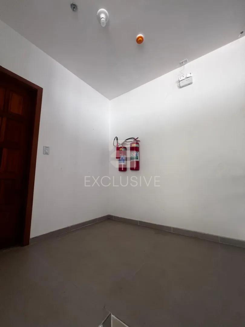EXCELENTES GALP&Otilde;ES PARA LOCA&Ccedil;&Atilde;O COM 500M&sup2; NO POLO COMERCIAL RJ-130 Nova Friburgo - 