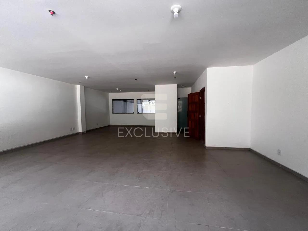 EXCELENTES GALP&Otilde;ES PARA LOCA&Ccedil;&Atilde;O COM 500M&sup2; NO POLO COMERCIAL RJ-130 Nova Friburgo - 