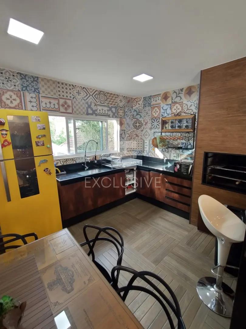 Casa com 3 dormit&oacute;rios &agrave; venda, 280 m&sup2; por R$ 2.350.000,00 - C&ocirc;nego - Nova Friburgo/RJ Rua Barão de Lucena Nova Friburgo - 