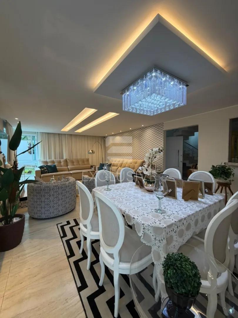 Casa com 3 dormit&oacute;rios &agrave; venda, 280 m&sup2; por R$ 2.350.000,00 - C&ocirc;nego - Nova Friburgo/RJ Rua Barão de Lucena Nova Friburgo - 