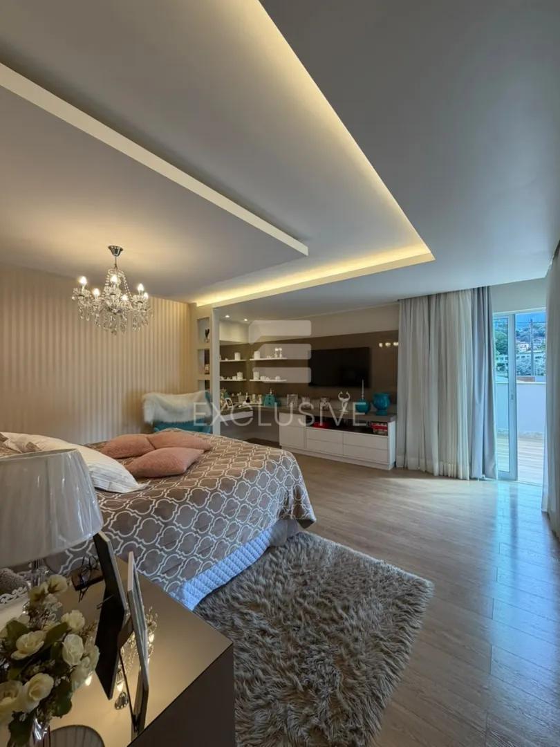 Casa com 3 dormit&oacute;rios &agrave; venda, 280 m&sup2; por R$ 2.350.000,00 - C&ocirc;nego - Nova Friburgo/RJ Rua Barão de Lucena Nova Friburgo - 