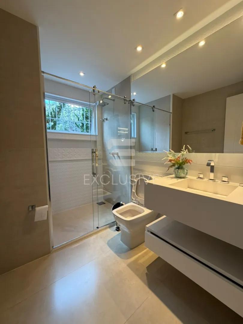 Casa com 3 dormit&oacute;rios &agrave; venda, 280 m&sup2; por R$ 2.350.000,00 - C&ocirc;nego - Nova Friburgo/RJ Rua Barão de Lucena Nova Friburgo - 