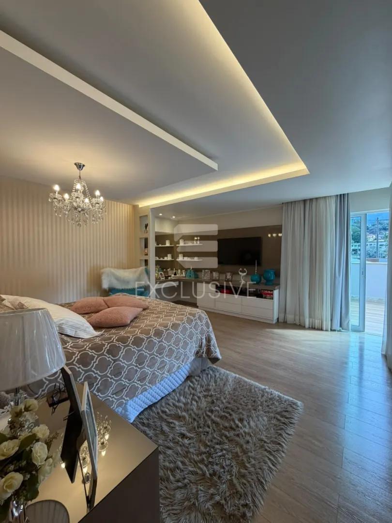 Casa com 3 dormit&oacute;rios &agrave; venda, 280 m&sup2; por R$ 2.350.000,00 - C&ocirc;nego - Nova Friburgo/RJ Rua Barão de Lucena Nova Friburgo - 