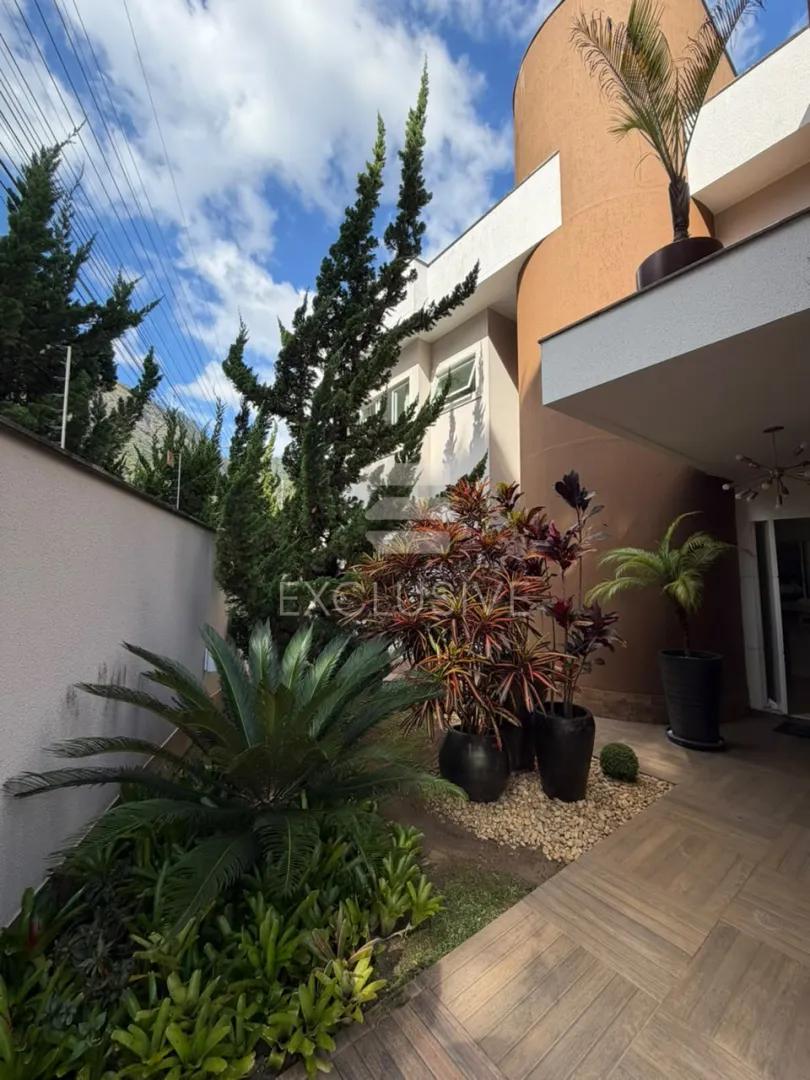 Casa com 3 dormit&oacute;rios &agrave; venda, 280 m&sup2; por R$ 2.350.000,00 - C&ocirc;nego - Nova Friburgo/RJ Rua Barão de Lucena Nova Friburgo - 