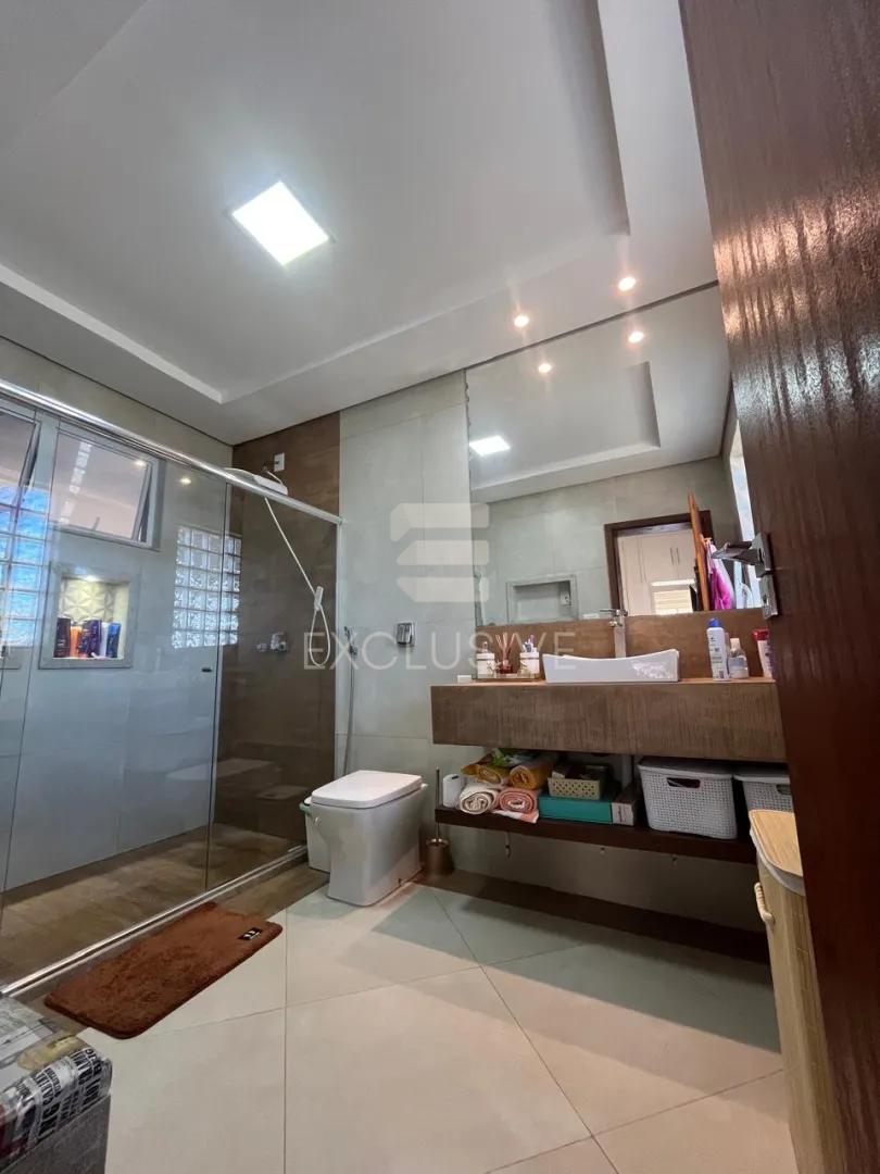 Casa com 4 dormit&oacute;rios &agrave; venda, 230 m&sup2; por R$ 980.000,00 - C&ocirc;nego - Nova Friburgo/RJ  Nova Friburgo - 