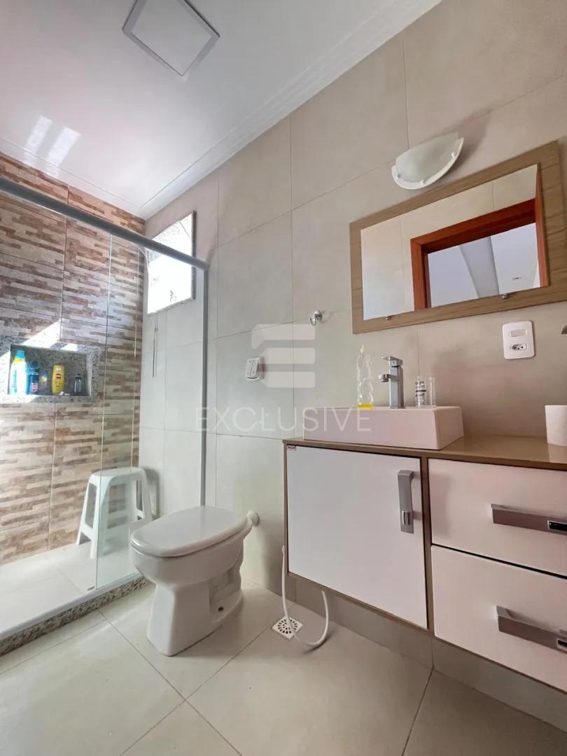 Casa com 4 dormit&oacute;rios &agrave; venda, 230 m&sup2; por R$ 980.000,00 - C&ocirc;nego - Nova Friburgo/RJ  Nova Friburgo - 