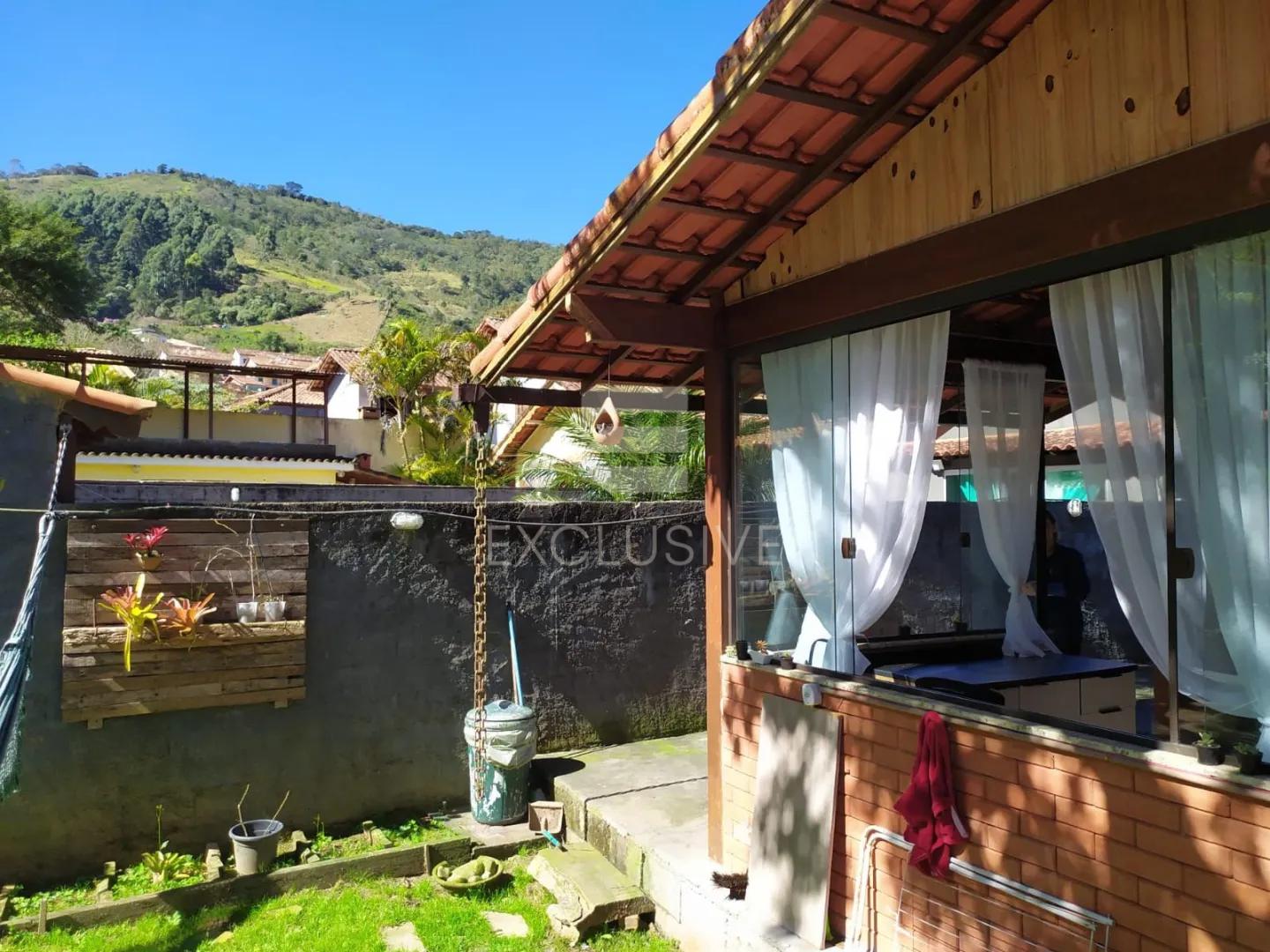 Casa com 3 dormit&oacute;rios &agrave; venda, 120 m&sup2; por R$ 480.000 - Sitio S&atilde;o Luiz - Nova Friburgo  Nova Friburgo - 