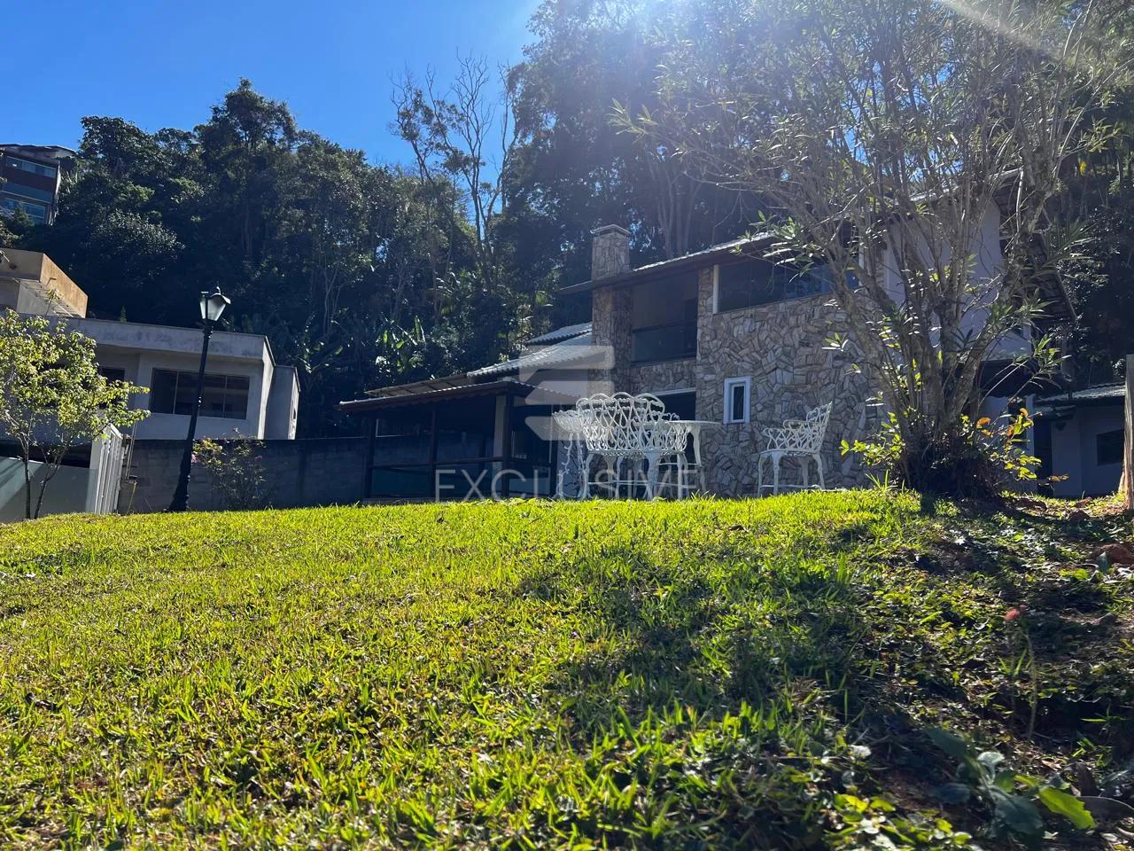 EXCELENTE CASA PARA LOCA&Ccedil;&Atilde;O - PARQUE SANTA ELISA - NOVA FRIBURGO  Nova Friburgo - 