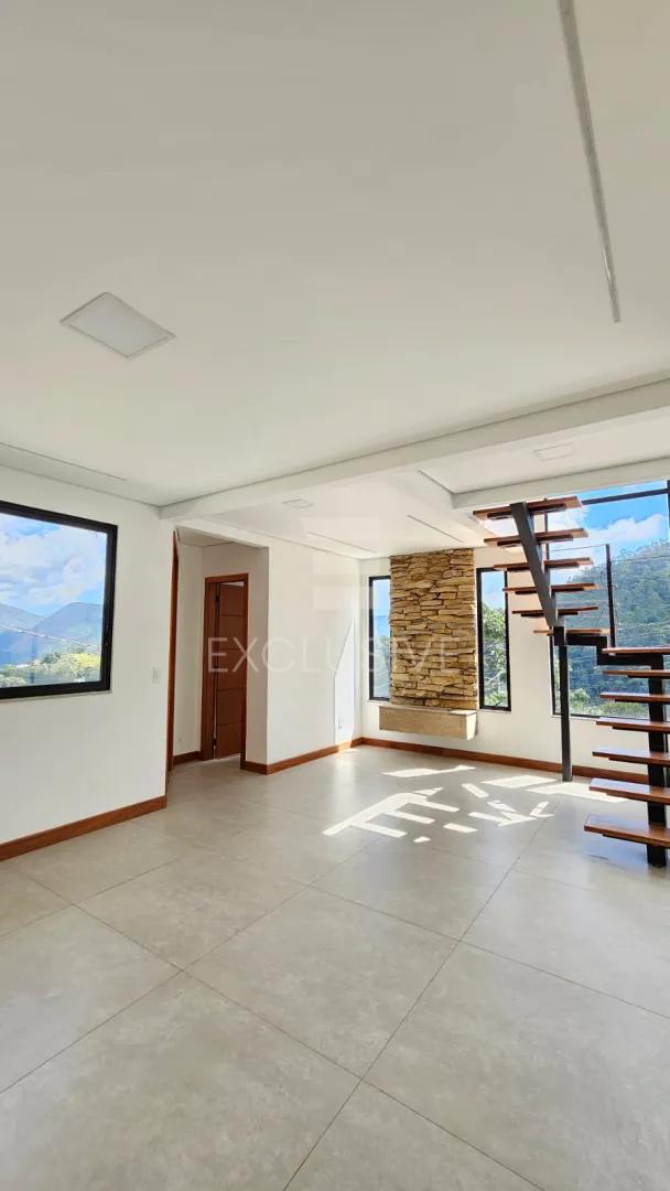 Linda Casa  3 dormit&oacute;rios sendo 2 su&iacute;tes com 210 m&sup2;  - Braunes - Nova Friburgo - RJ  Nova Friburgo - 