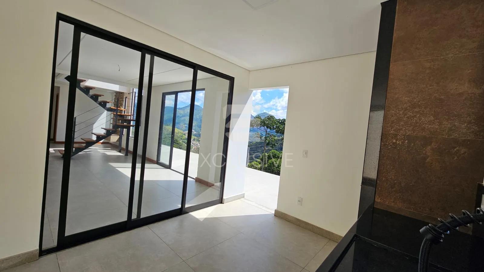 Linda Casa  3 dormit&oacute;rios sendo 2 su&iacute;tes com 210 m&sup2;  - Braunes - Nova Friburgo - RJ  Nova Friburgo - 