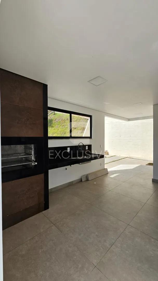 Linda Casa  3 dormit&oacute;rios sendo 2 su&iacute;tes com 210 m&sup2;  - Braunes - Nova Friburgo - RJ  Nova Friburgo - 