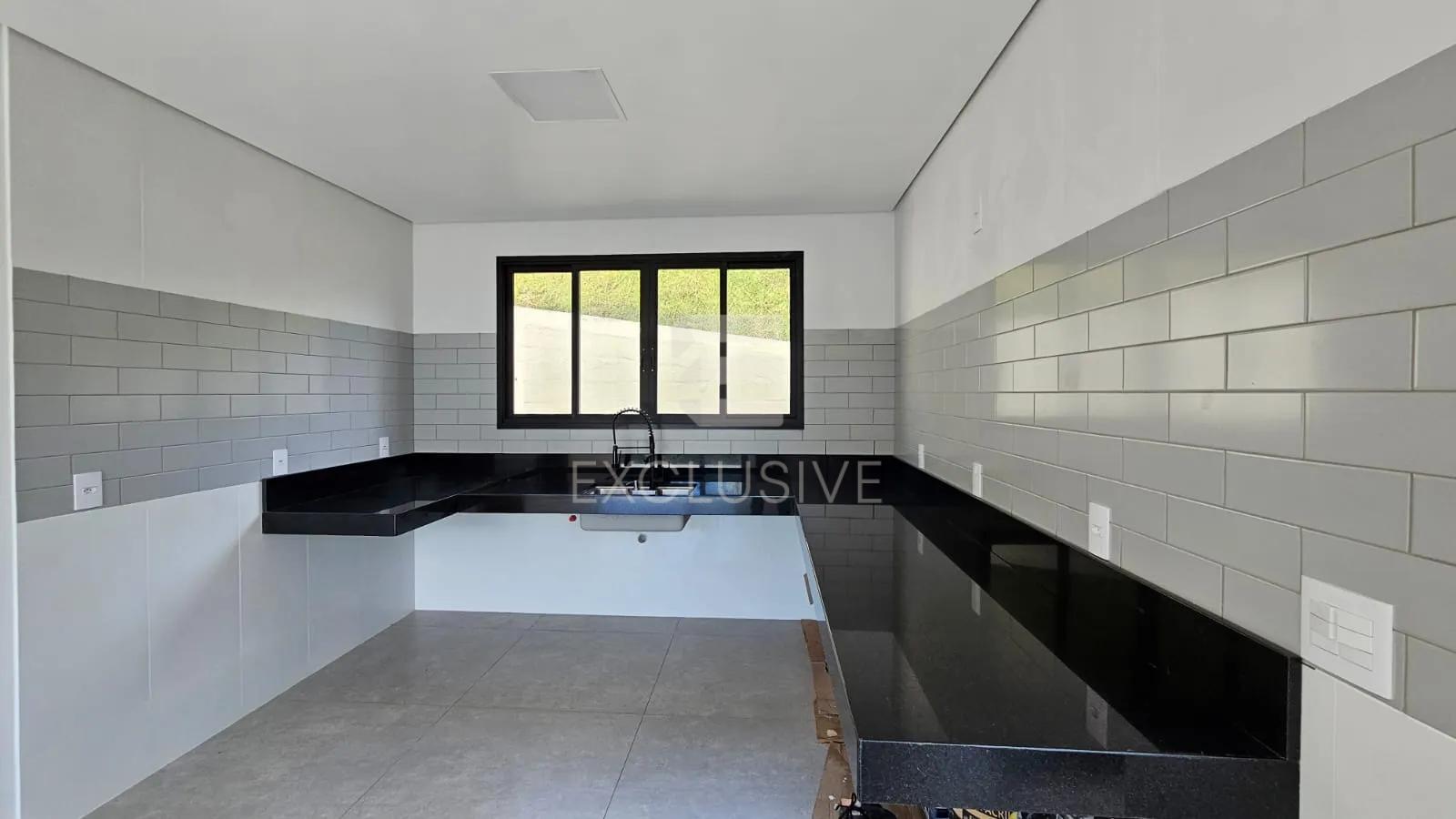 Linda Casa  3 dormit&oacute;rios sendo 2 su&iacute;tes com 210 m&sup2;  - Braunes - Nova Friburgo - RJ  Nova Friburgo - 