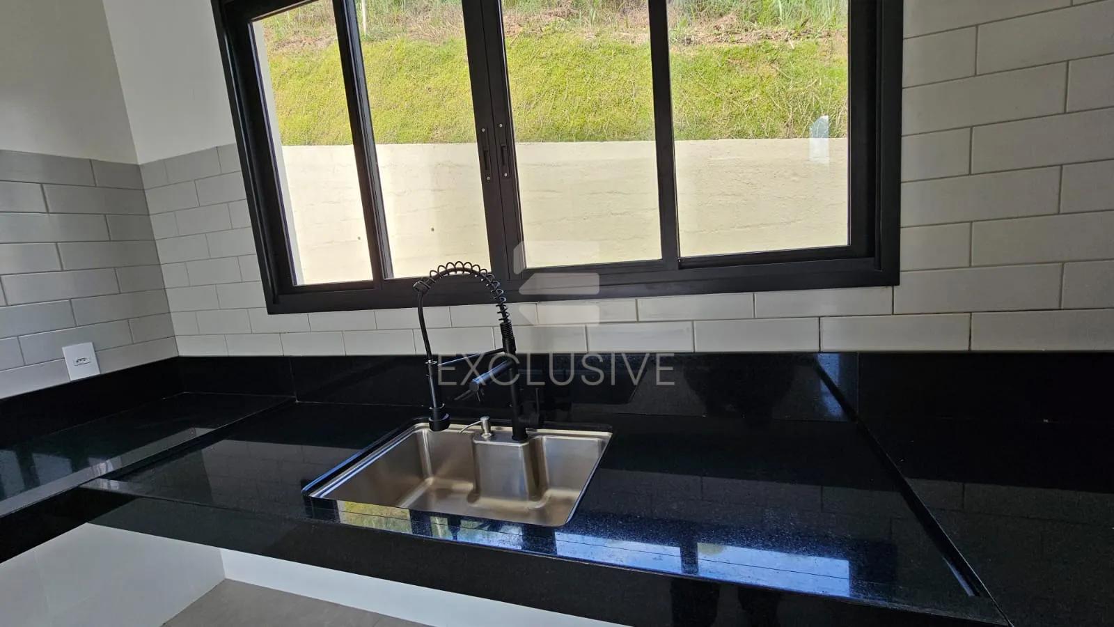 Linda Casa  3 dormit&oacute;rios sendo 2 su&iacute;tes com 210 m&sup2;  - Braunes - Nova Friburgo - RJ  Nova Friburgo - 